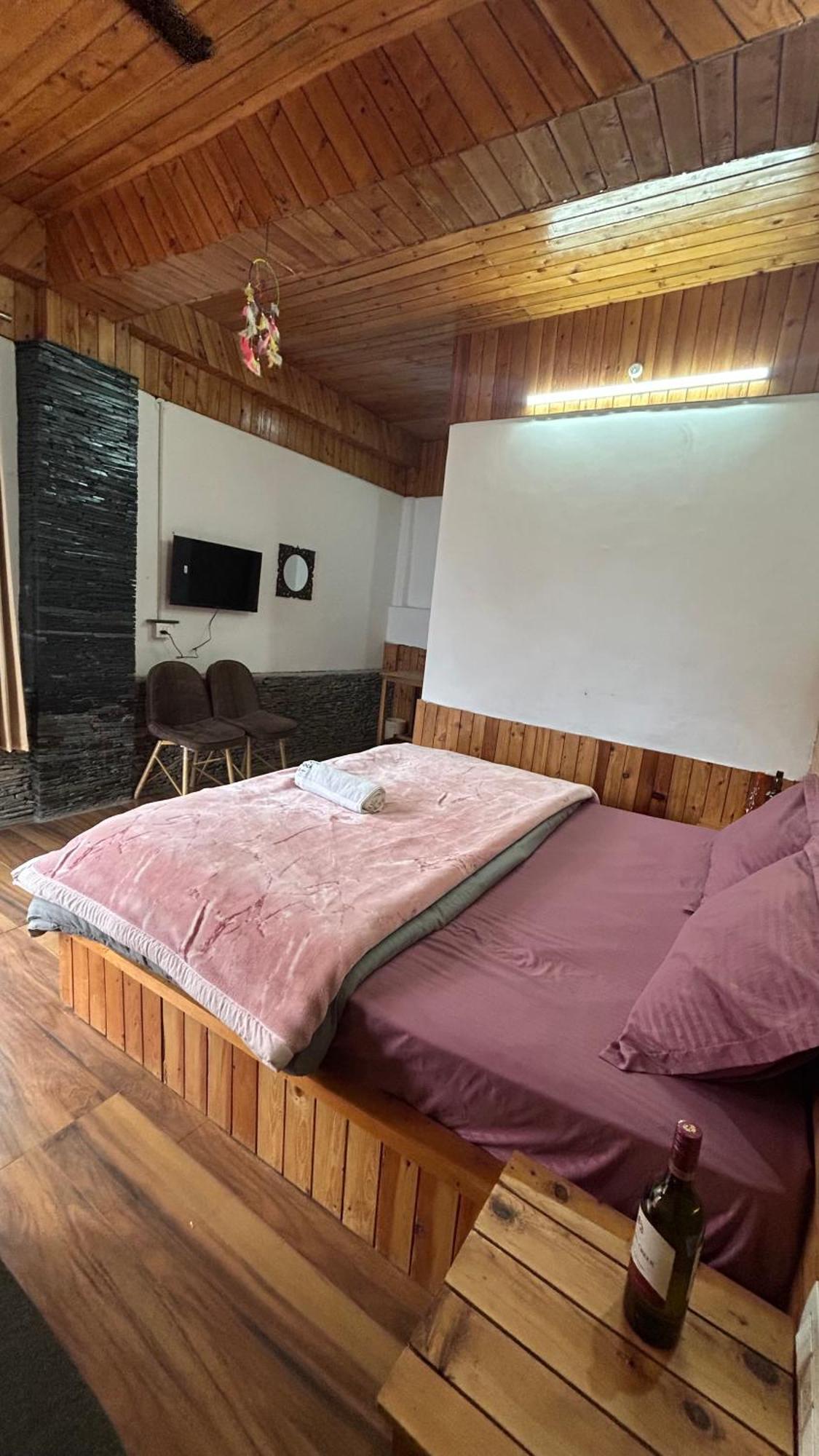 The Himalayan Sukoon Villa Near Jibhi Banjār Zewnętrze zdjęcie
